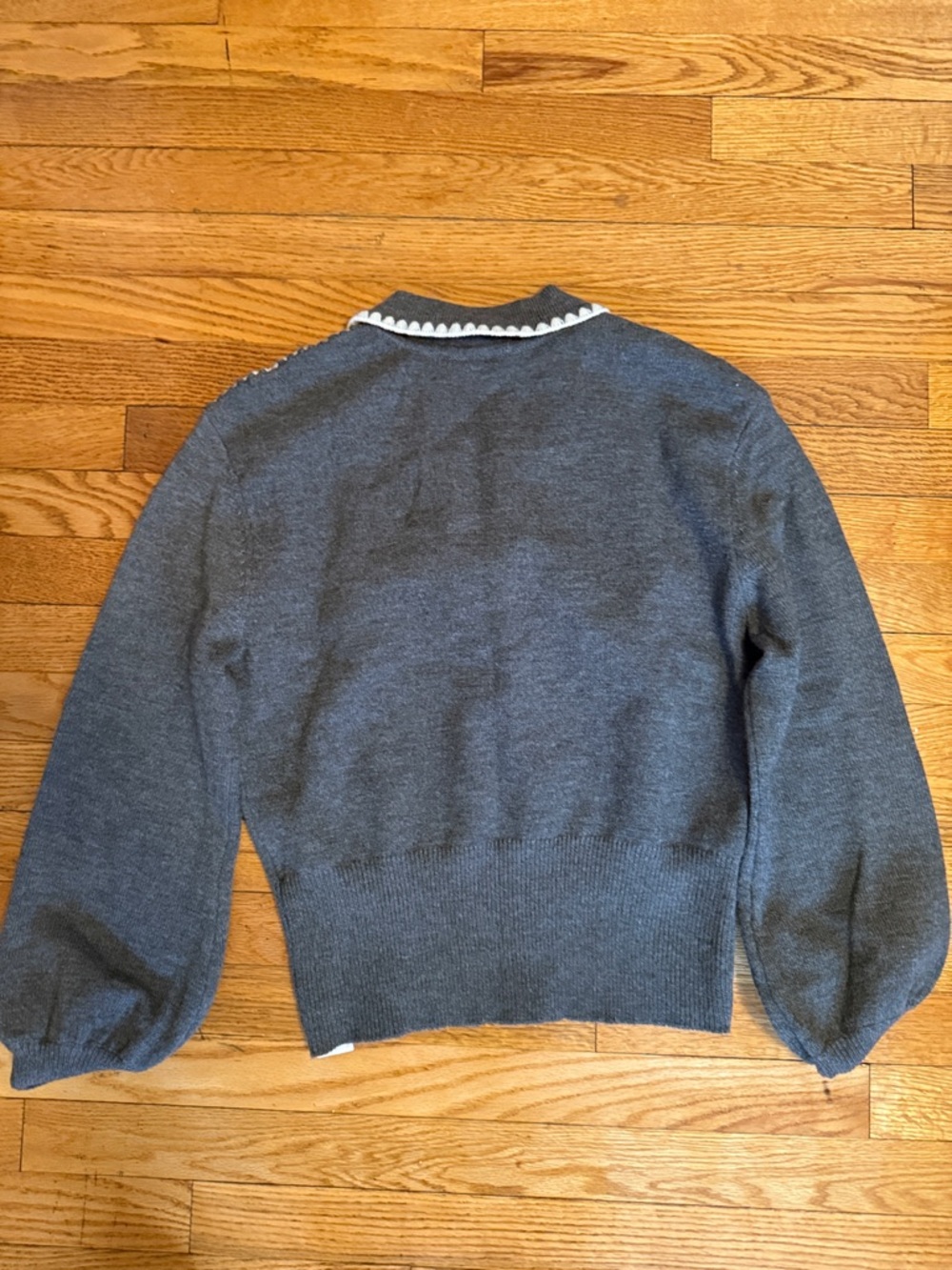 Commense Gray V-Neck Sweater with White Trim Collar - Picture 3 of 3